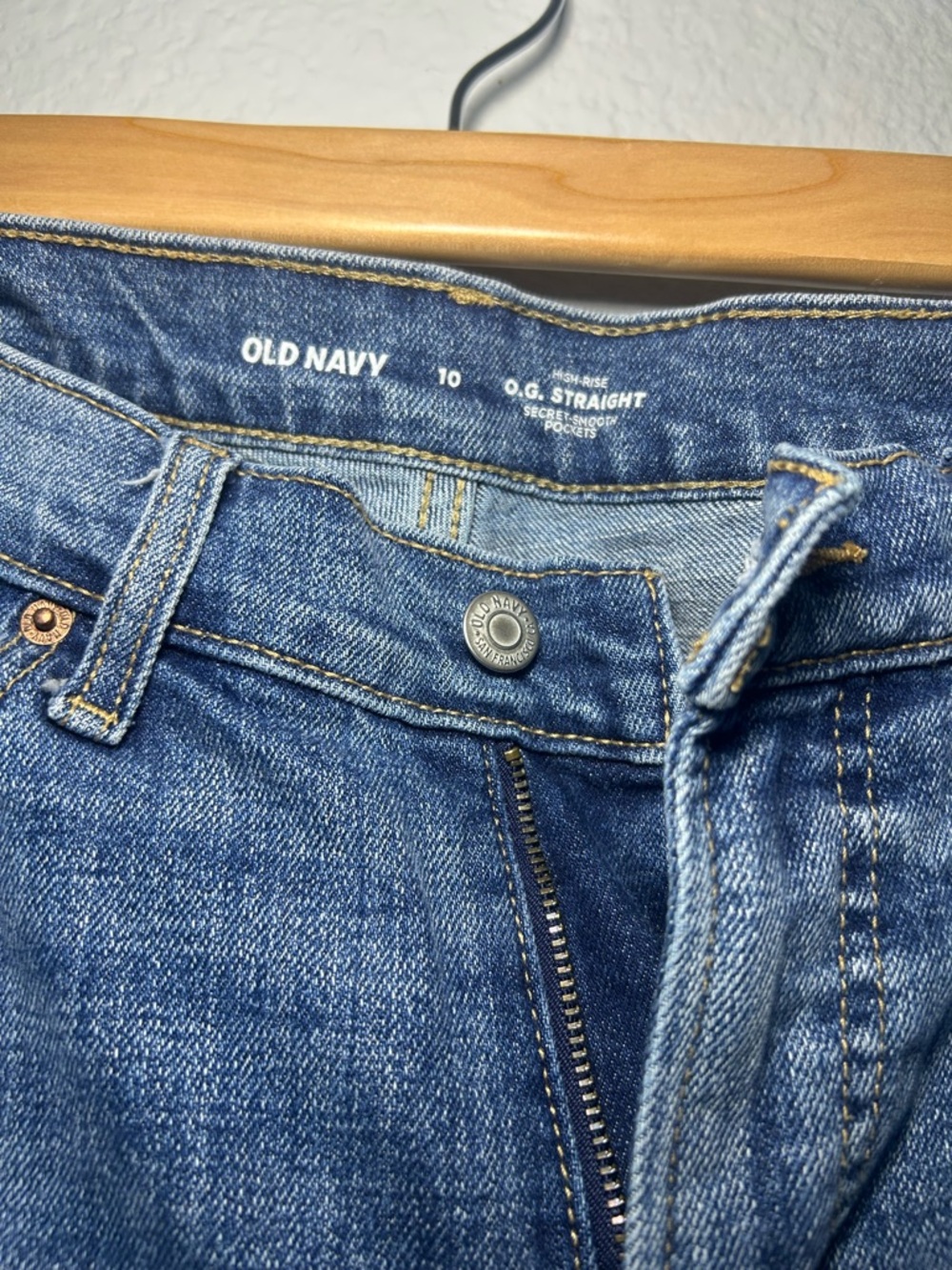 Old Navy women O.G. Straight Jeans — Medium Blue Denim
